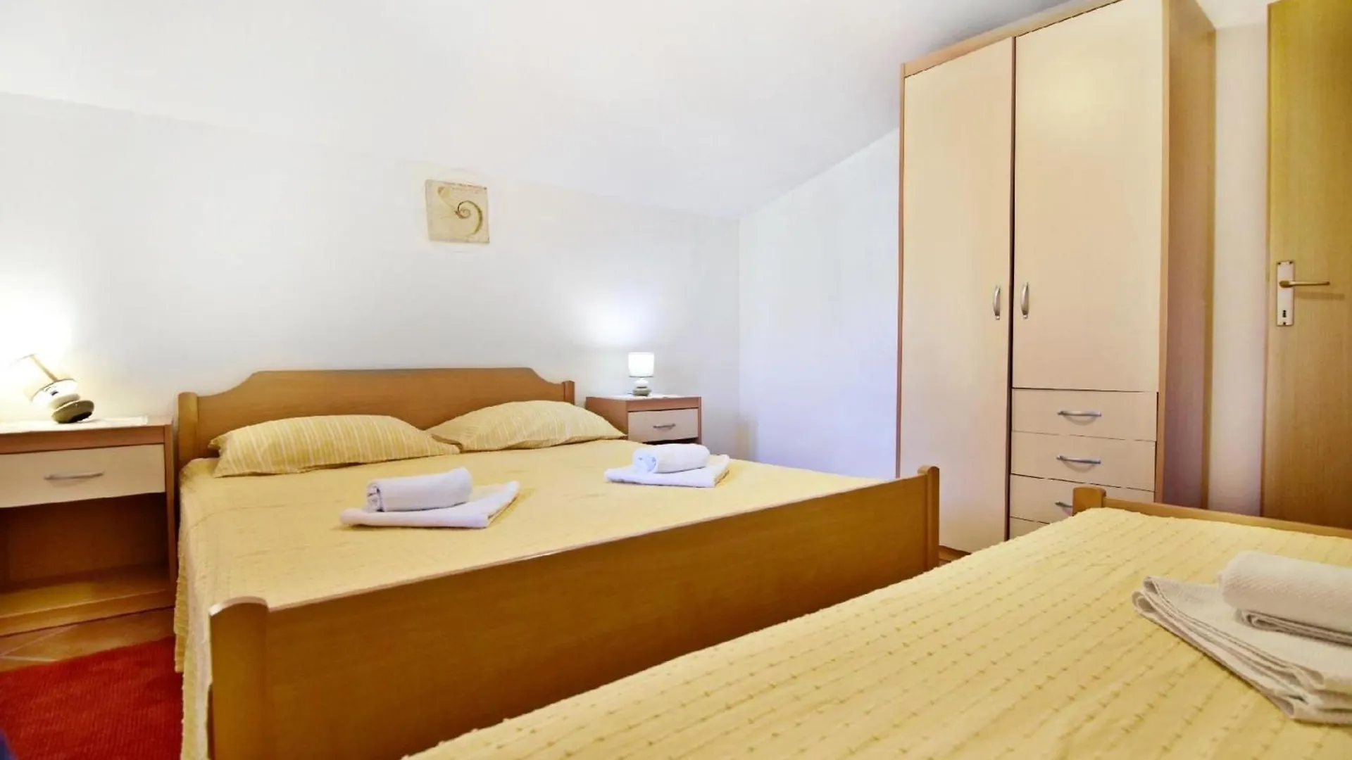 Apartment Mit Zwei Schlafzimmern In Strandnaehe In Umag 0*,