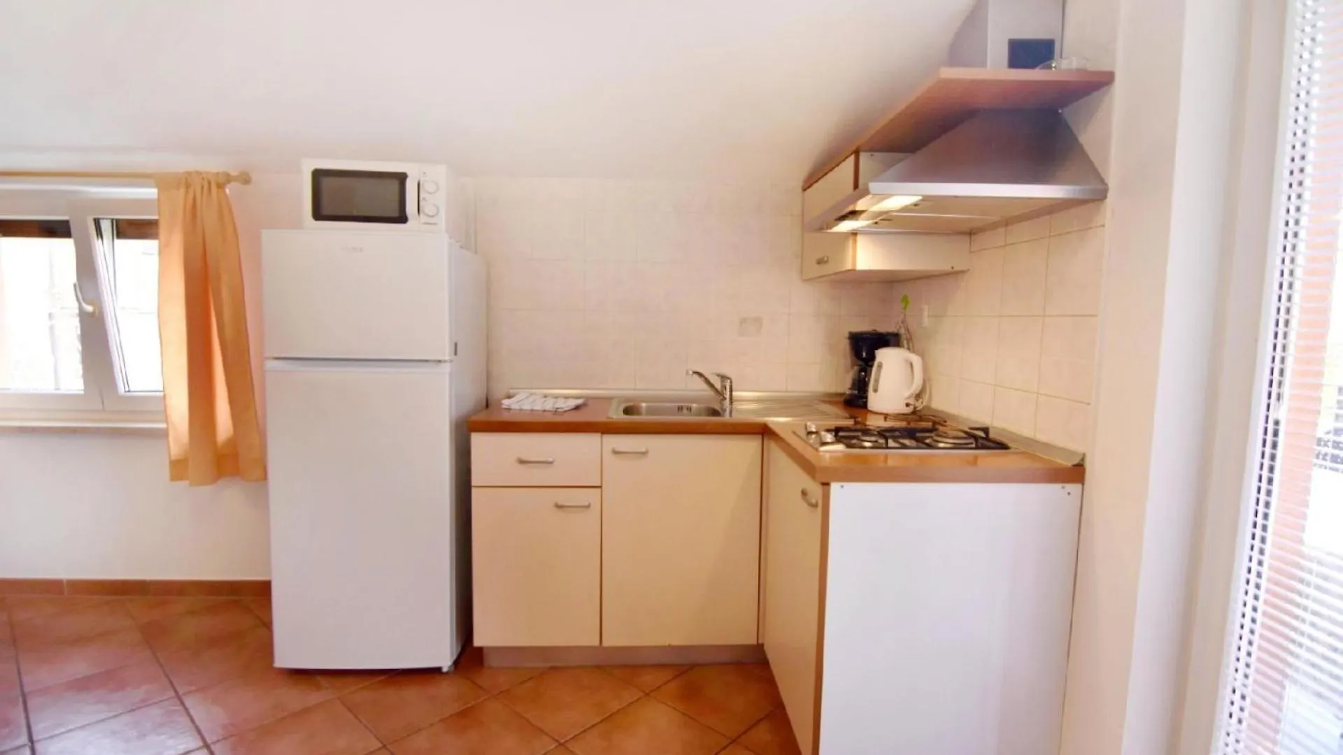 Apartment Mit Zwei Schlafzimmern In Strandnaehe In 乌马格 克罗地亚